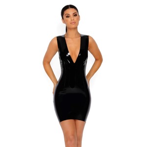 987_black_edit5_cut-.jpg
