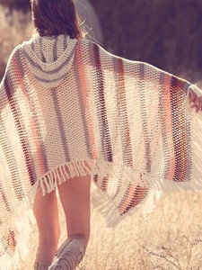 ANNA_KOSTUROVA_TANYA_MITYUSHINA_CROCHET_PONCHO_STRIPE_F2_2048x.jpg