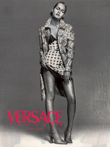 Avedon_Versace_Spring_Summer_1996.thumb.png.34ed772beccda2661be3c1085756a4aa.png