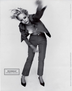 Borthwick_Fendissime_Spring_Summer_1996_06.thumb.png.5e1c9bd07b84e46a58f54fd82d1d6d9c.png