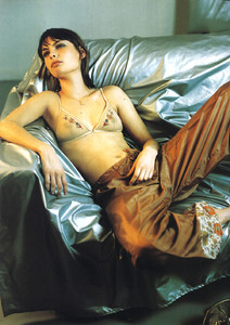 Clare-DurkinELLE-Italia-April-1999-Leggere-Follie-Roberto-Orlandi-07.thumb.jpg.0ac7e46291164a214623eeeb9c5178d4.jpg