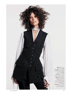 Elle_06.18-page-020.jpg