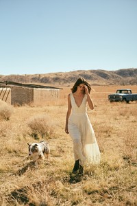 Free-People-May-2018-Collection-6.thumb.jpg.3c9a3d43a5fe961cb8051b5123013076.jpg