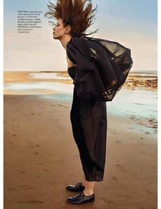 HarpersBazaarUK-June2018-page-004.jpg