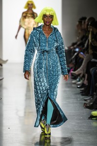 Jeremy-Scott-RF18-0499.thumb.jpg.14ca282ea6ff4e08ba16448541ae8e8a.jpg