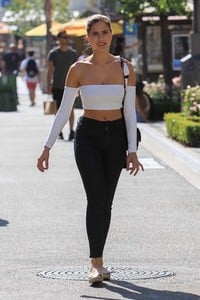 Kara-Del-Toro-in-White-Top--11.jpg