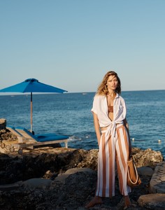 Madewell-Summer-2018-Lookbook01.thumb.jpg.a8d55ff0c7acd255321f719a66e56bc3.jpg