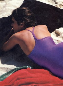 Maria_Piel_Vogue_US_June_1983_05.thumb.jpg.897e4ee4eb2fb2382cd7d7c10740d416.jpg