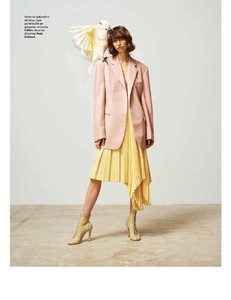 Marie.Claire.790-page-002.jpg