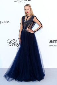 Natasha-Poly.thumb.jpg.139af8d0213469e60c98d1114221b0f6.jpg