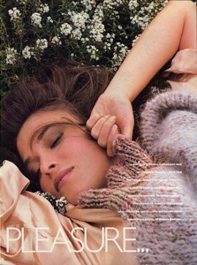 Piel_Vogue_US_December_1984_02.thumb.jpg.b60cd92c5f530cc66d02b423619e2a87.jpg