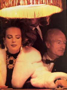 Piel_Vogue_US_December_1984_04.thumb.jpg.6d7a63df913f5dfe37ee8d284caf5337.jpg