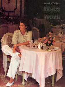 Piel_Vogue_US_December_1984_10.thumb.jpg.ced0b26db58792905a728fb276c6faf0.jpg