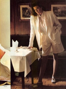 Piel_Vogue_US_December_1984_12.thumb.jpg.1838dea4c6711846aa6228b01c4ecc67.jpg
