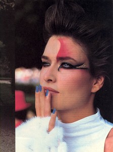 Piel_Vogue_US_December_1984_24.thumb.jpg.3ad0be949bc3c5e2e3bb3ca0f84a18f6.jpg