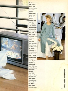 Piel_Vogue_US_February_1982_04.thumb.jpg.69f528b2d0e14214517fc9dc3879f58c.jpg