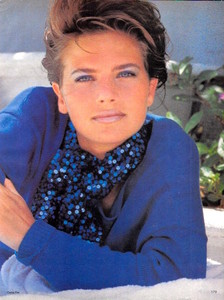 Piel_Vogue_US_June_1982_02.thumb.jpg.32599db39498832e9331e791b69d29a5.jpg