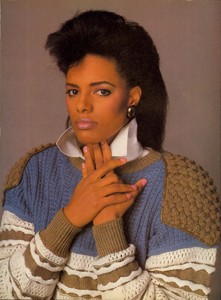 Piel_Vogue_US_March_1983_04.thumb.jpg.da8e606b0eab1e86dd3df9fc564c42e1.jpg