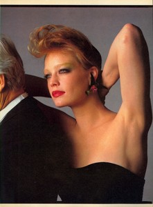 Piel_Vogue_US_October_1983_08.thumb.jpg.2c64517e6f45d9c64863014cfb2c96f9.jpg
