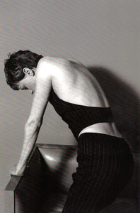Teller_Strenesse_Spring_Summer_1996_04.thumb.png.ab6baf7119c8f92c590c446ccdedf88c.png