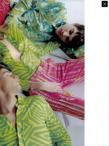 Testino_Gucci_Spring_Summer_1996_05.thumb.png.dfe28d00b9c98fb37d708a6d58cb0a7c.png