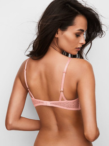 V514217_OM_B.jpg