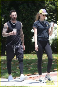 adam-levine-behati-prinsloo-kick-off-their-sunday-workout-18.jpg