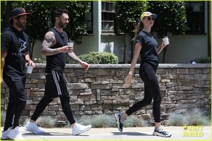 adam-levine-behati-prinsloo-kick-off-their-sunday-workout-21.jpg