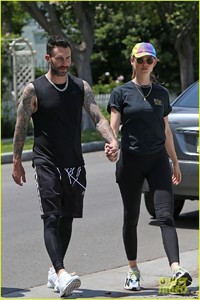 adam-levine-behati-prinsloo-kick-off-their-sunday-workout-23.jpg