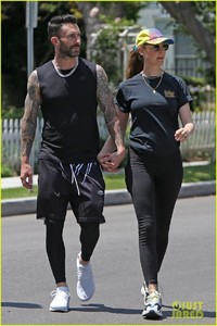 adam-levine-behati-prinsloo-kick-off-their-sunday-workout-26.jpg