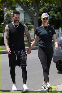 adam-levine-behati-prinsloo-kick-off-their-sunday-workout-31.jpg