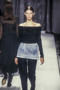 alberta-ferretti-fw-1997-2.thumb.jpg.e064e90749aef354b9c3ec5bb15618dc.jpg