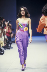 alberta-ferretti-ss-1991-6.thumb.jpg.f37020cf1e8bf1d620337b0a7cf590e9.jpg