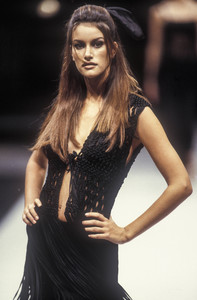 alberta-ferretti-ss-1993-4.thumb.jpg.dfb9012fcf6546b79fff6e255cd3a09c.jpg