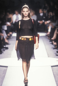 alberta-ferretti-ss-2000-6.thumb.jpg.a9eb0c27725209c92f991ebe3f9cf639.jpg