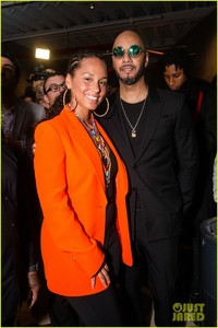 alicia-keys-hubby-swizz-beatz-help-raise-funds-for-amref-health-africa-at-artball-04.jpg