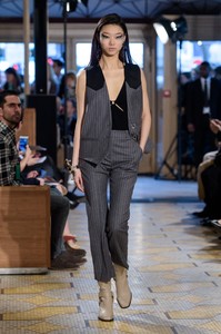 altuzarra-rf18-0481.thumb.jpg.208f8f6b9d34716ec677c2cbdfbcd6a0.jpg