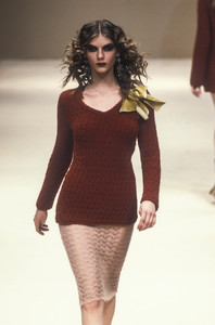 anna-molinari-fw-1997-2.thumb.jpg.6ed43cce2621a5bacae06ad610ca9603.jpg