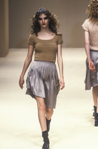 anna-molinari-fw-1997-3.thumb.jpg.104d821c79af80f4b62d327ef7f7cc97.jpg