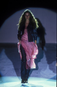 anna-molinari-ss-1999-1.thumb.jpg.6036c2cf7a7cac9df73e4160126e34d8.jpg