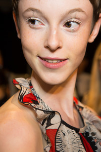 anna-sui-bks-i-rs18-7320.thumb.jpg.3e4447ea142094dd75986ccfa28fd3b8.jpg