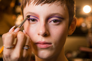 anna-sui-bks-l-rf18-7864.thumb.jpg.a64d6b4a260538a0be8a0a3f1612e1d7.jpg