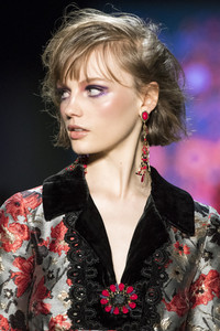 anna-sui-clp-rf18-0117.thumb.jpg.4f6b99f70983b8232eab3f1db06da79c.jpg