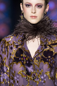 anna-sui-clp-rf18-0655.thumb.jpg.f9c7424f4be4ecd75bd8217bac905573.jpg