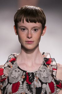 anna-sui-clpi-rs18-0257.thumb.jpg.7d24d82f678c8373c501da0c932a3350.jpg