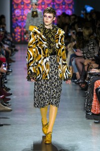 anna-sui-rf18-0185.thumb.jpg.34b7bda80335b56936335ad931064df6.jpg