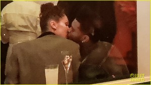 bella-hadid-and-the-weeknd-kiss-at-cannes-film-festival-see-the-pics-09.jpg