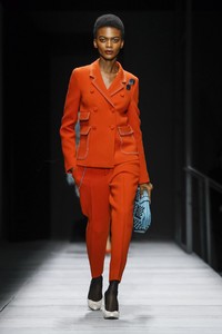 bottega-veneta-rf18-1288.thumb.jpg.43e0d35630a59b437ee2af167348c5f0.jpg