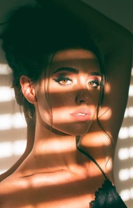 carla-guetta_delphine-brunner_8.thumb.jpg.1fce72f05ae448072c4a7ba8c503222b.jpg