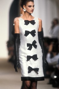 chanel-ss-1987-2.thumb.jpg.fb2abc0030bd7f35967808b5d5dfaf70.jpg